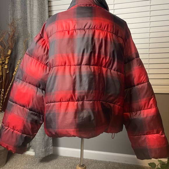 Old Navy Red and Black Plaid Puffer Jacket size L - Picture 6 of 6